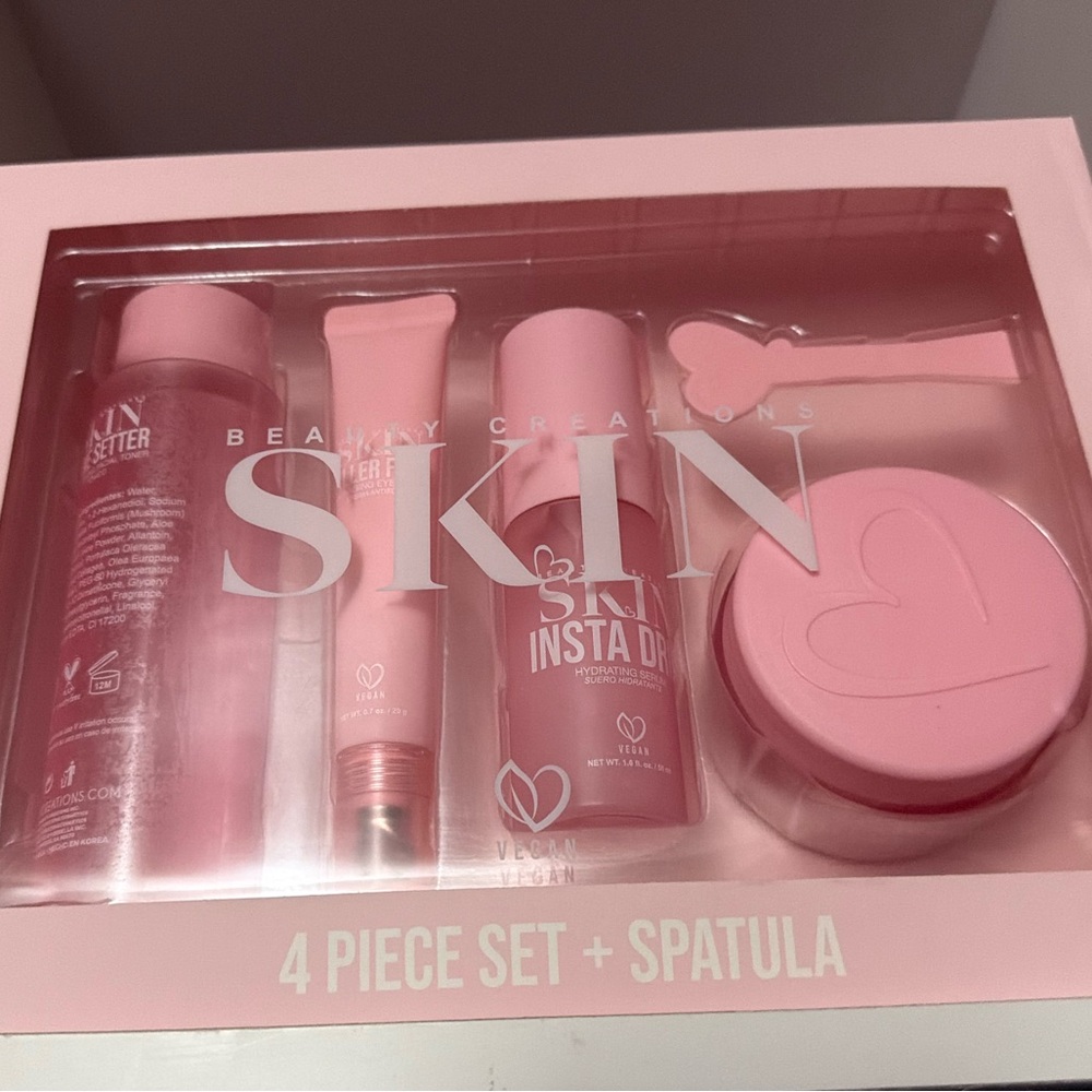 Beauty Creations Pink Skincare Set with Spatula (MSPR: $59.00)